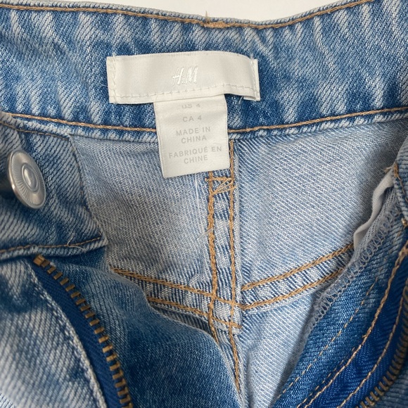 H&M High Waisted Jean Shorts - Picture 4 of 4